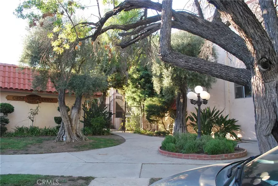 5477 Nestle AVE #11, Tarzana, CA 91356