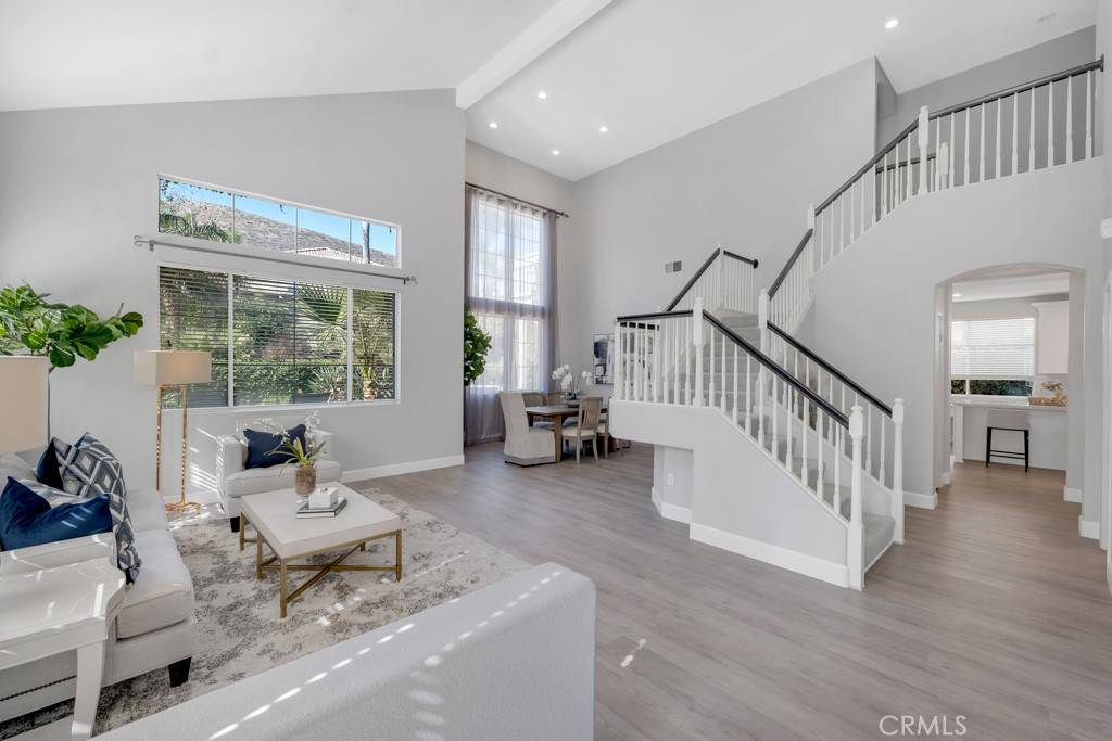 Simi Valley, CA 93065,1985 Winterset PL