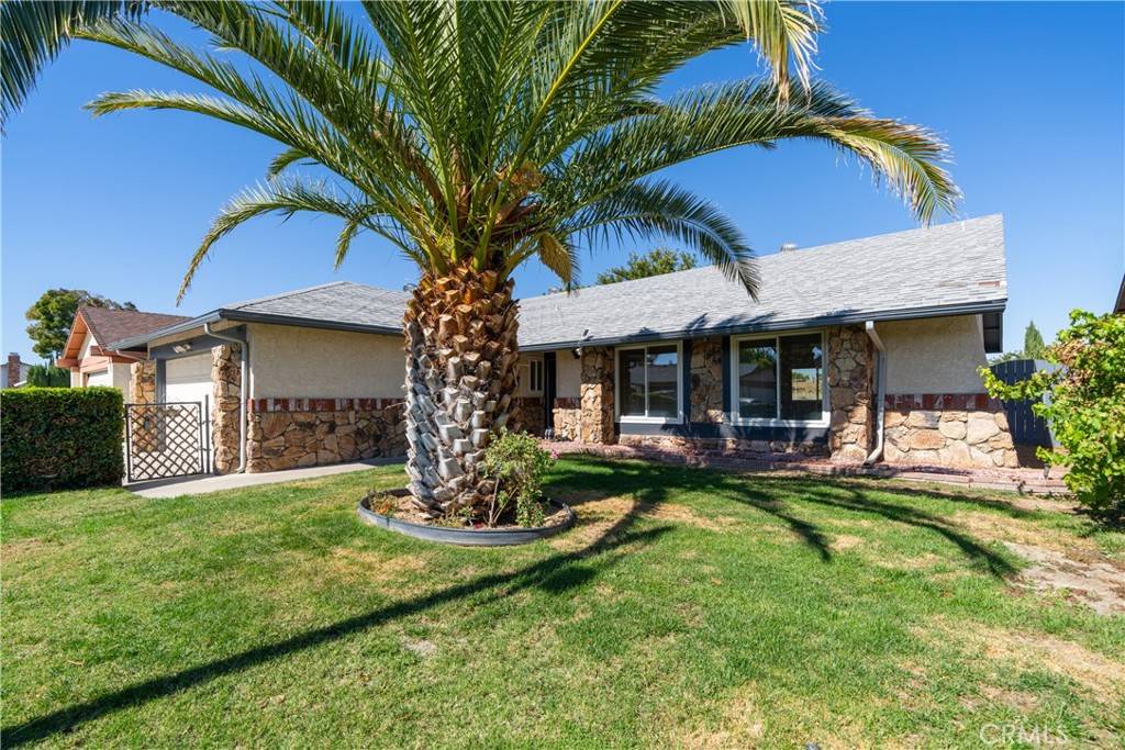 Lancaster, CA 93536,3143 Darkwood ST