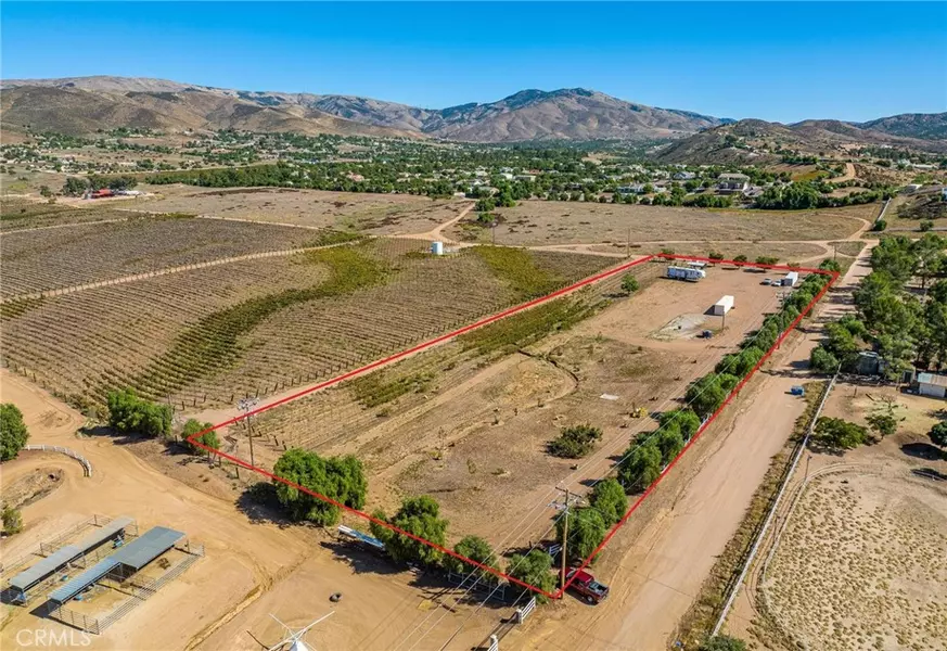 10125 Lagos RD, Agua Dulce, CA 91390