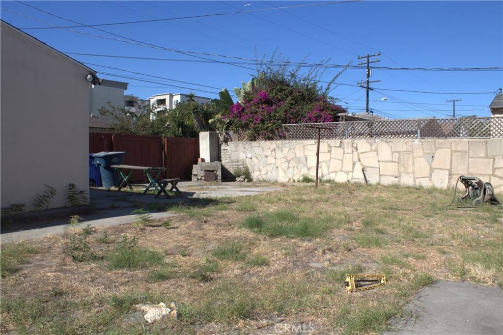 South Gate, CA 90280,8939 Beaudine AVE