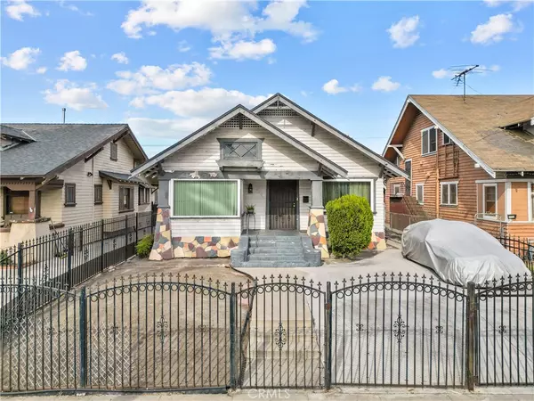 1205 W 53rd ST, Los Angeles, CA 90037