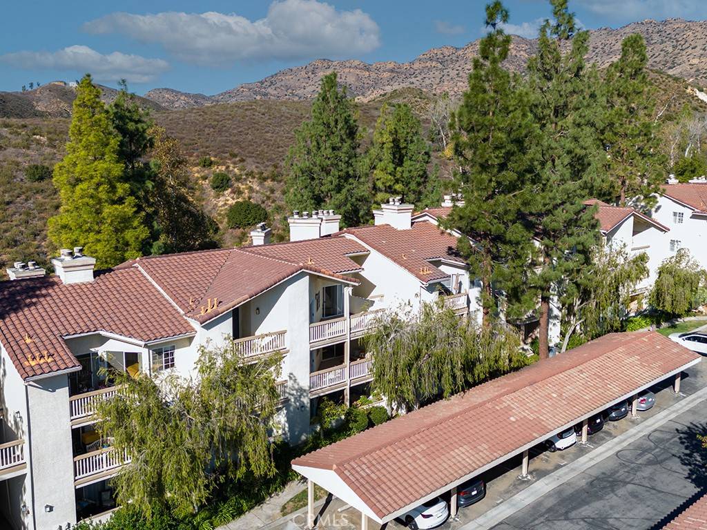 653 Oak Run TRL #303, Oak Park, CA 91377