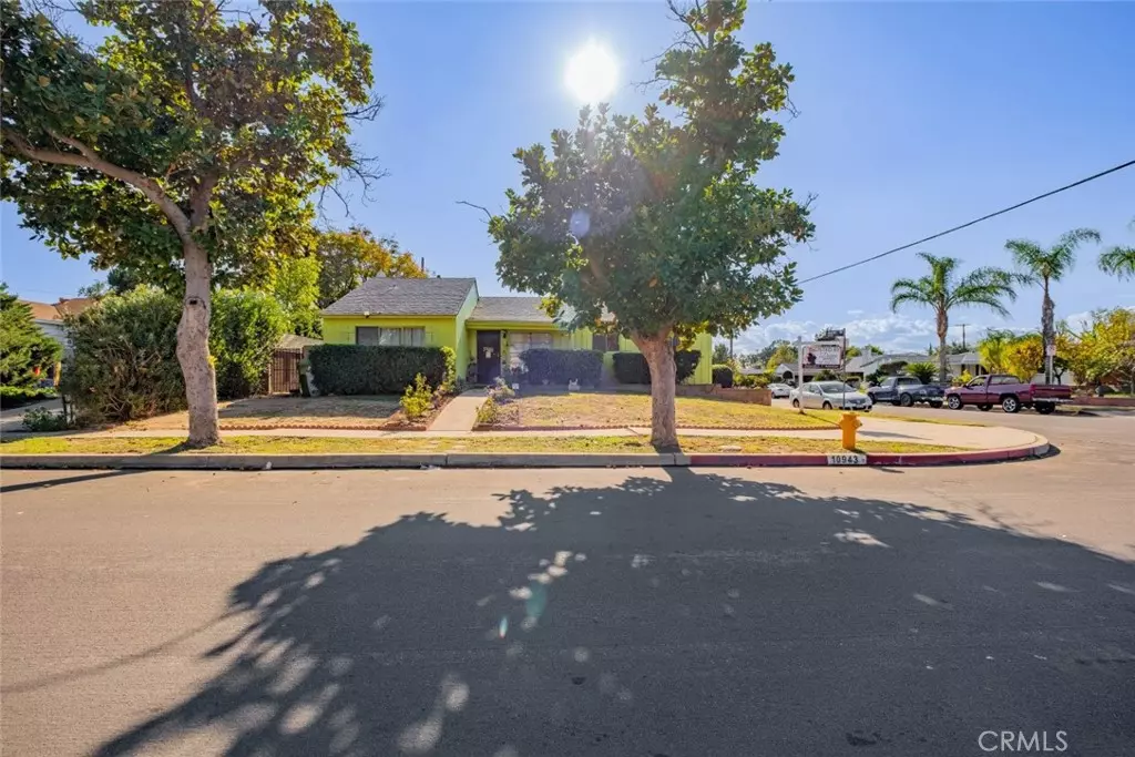 Mission Hills (san Fernando), CA 91345,10943 Kester AVE