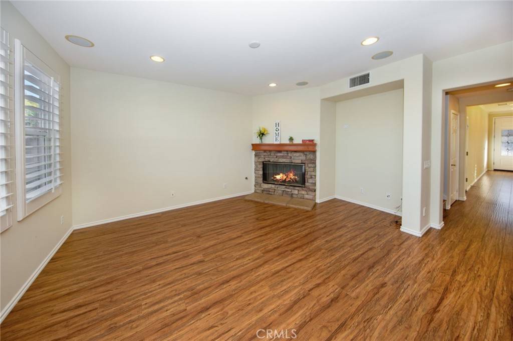 Valencia, CA 91354,24141 Willowbrooke CT