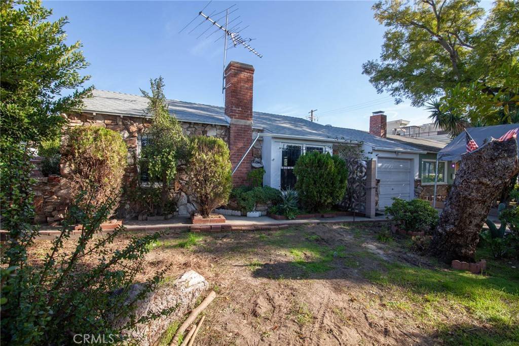 5220 Strohm AVE, North Hollywood, CA 91601