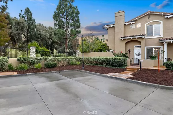 11549 Treeview CT, Moorpark, CA 93021