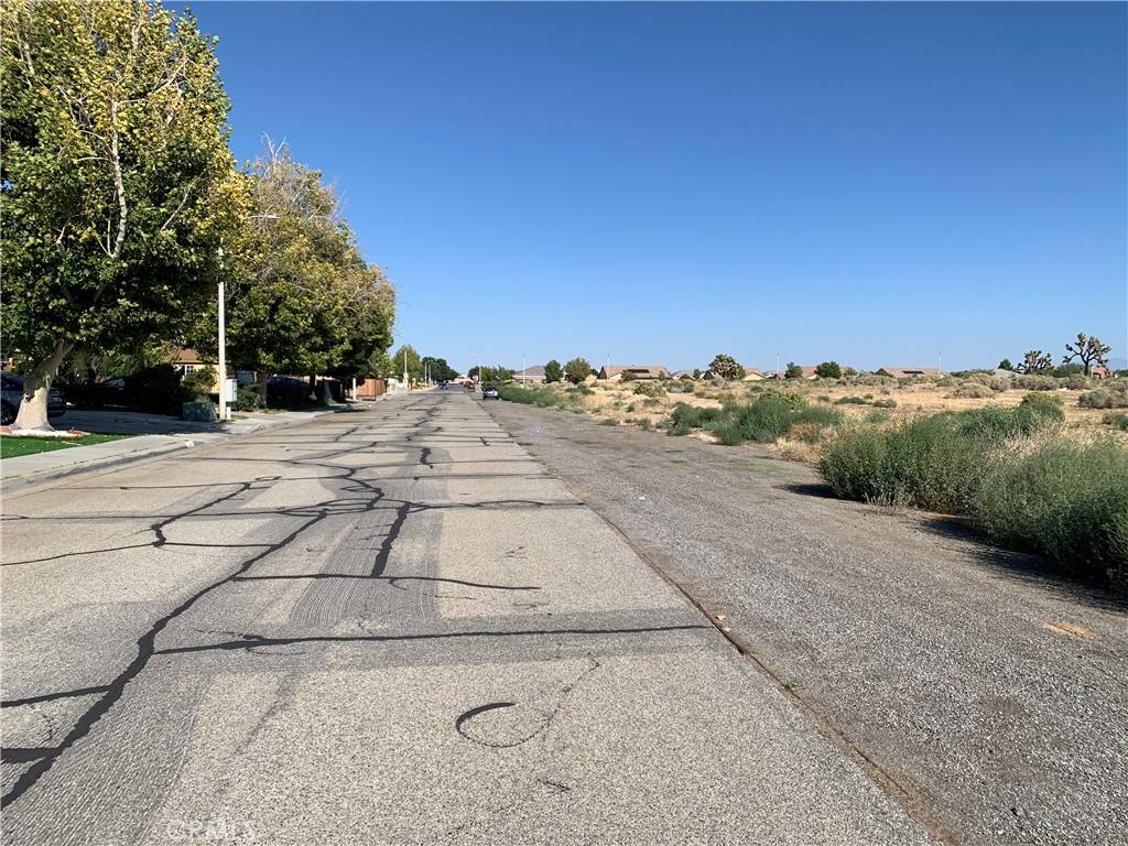 Lancaster, CA 93535,0 Vac/Cor Avenue K4/Melody LN