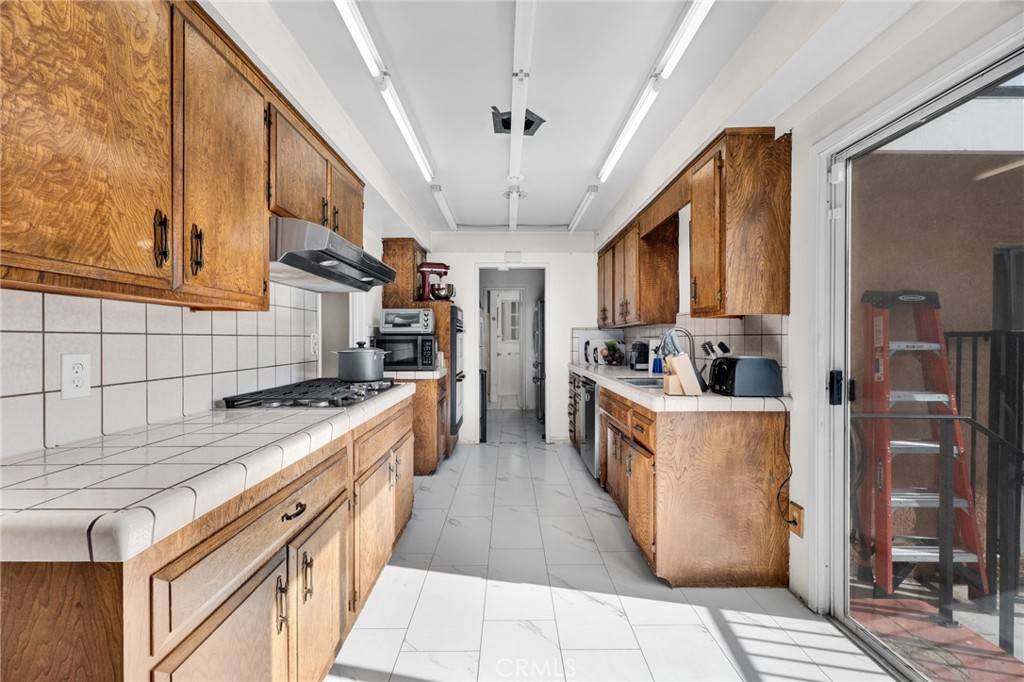 Granada Hills, CA 91344,11549 Swinton AVE