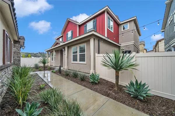 17063 Zion DR, Canyon Country, CA 91387