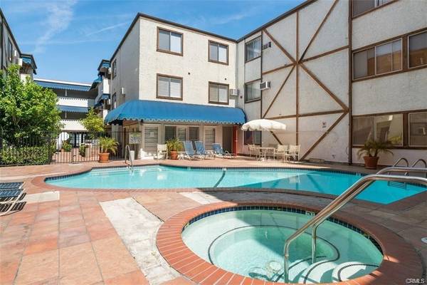 18530 Hatteras ST #329, Tarzana, CA 91356