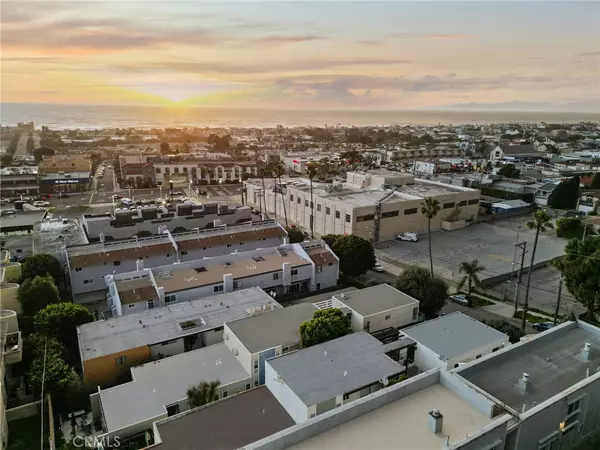 Hermosa Beach, CA 90254,916 1st ST