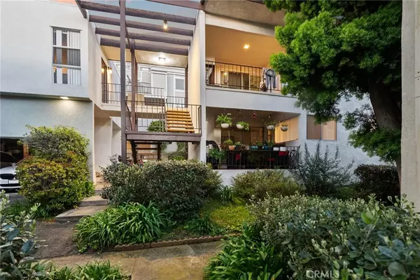 916 1st ST, Hermosa Beach, CA 90254