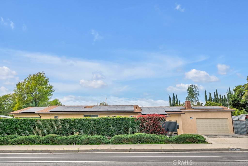 8533 Woodley AVE, North Hills, CA 91343