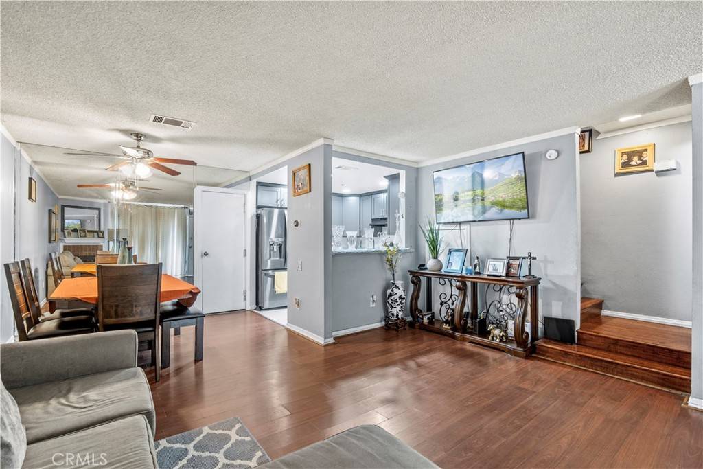 Panorama City, CA 91402,9625 Sylmar AVE #22