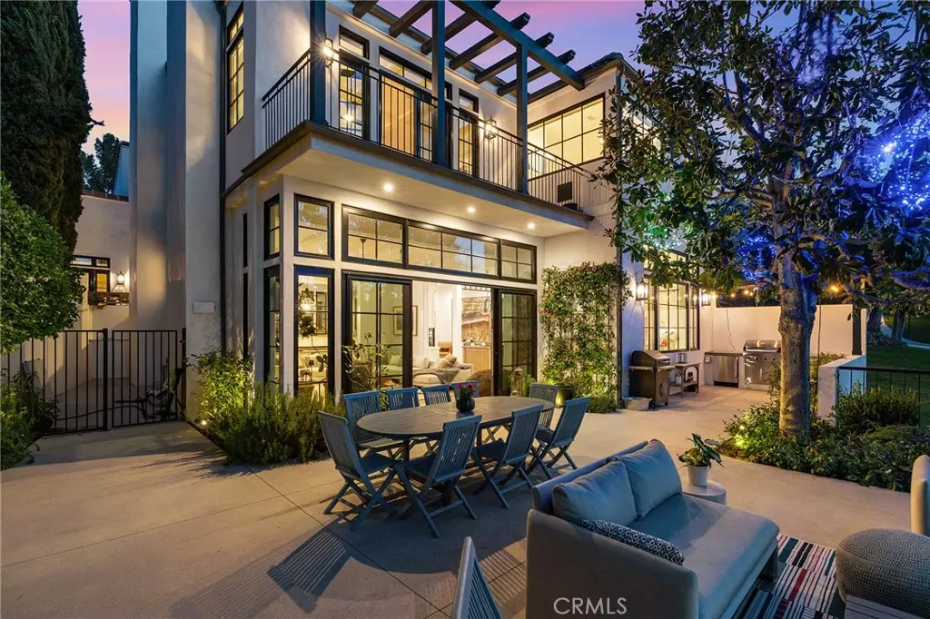 Calabasas, CA 91302,4511 Park Serena