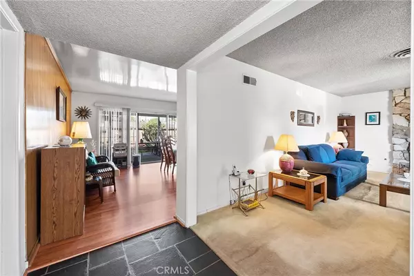 Winnetka, CA 91306,19717 Chase ST