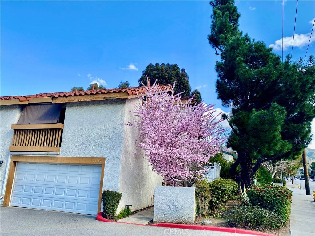 Newhall, CA 91321,20964 Judah LN