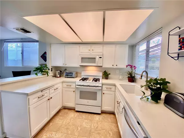Newhall, CA 91321,20964 Judah LN
