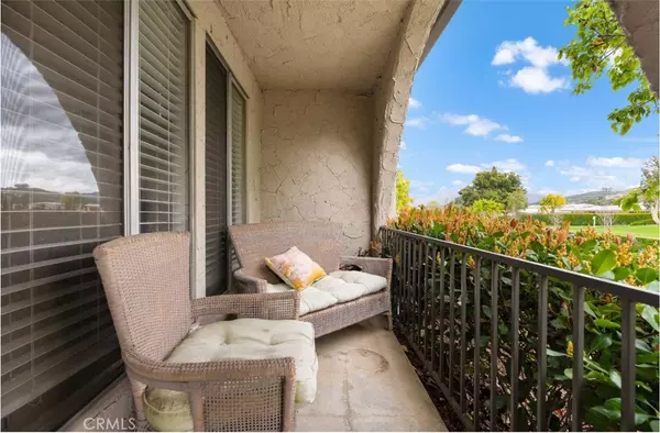 Newhall, CA 91321,24365 La Glorita CIR #61