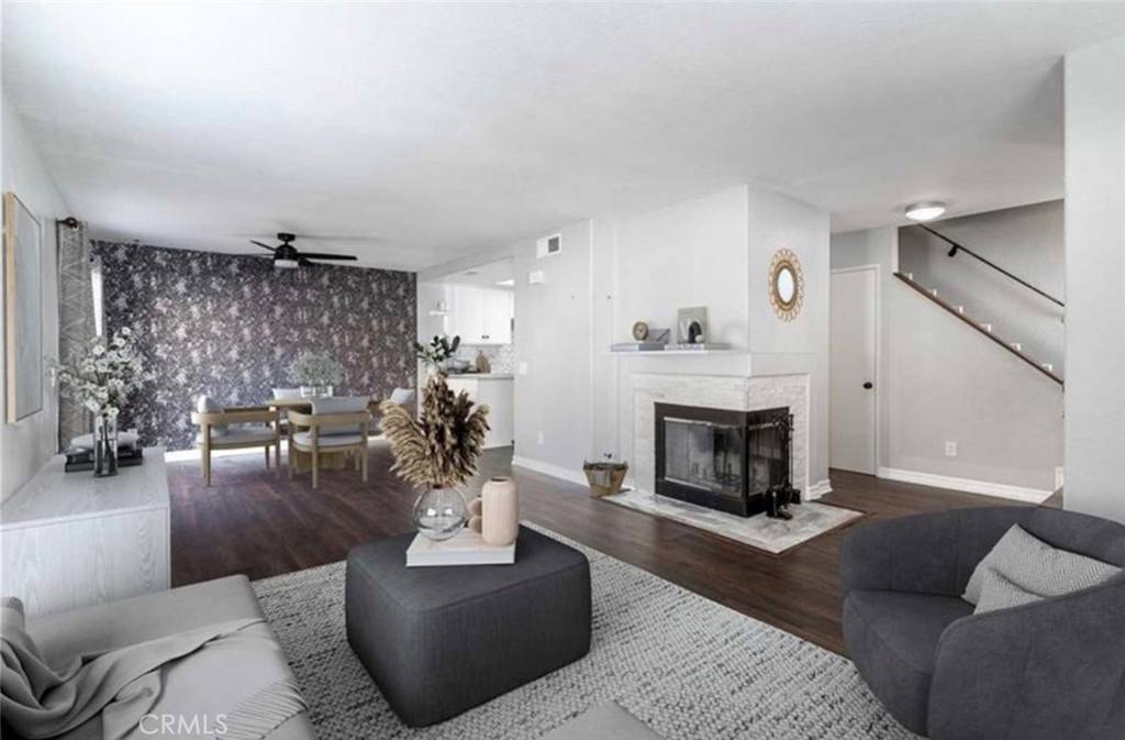 Newhall, CA 91321,18840 Vista Del Canon #A