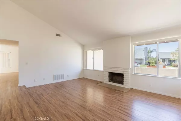 Simi Valley, CA 93063,2224 Carlsbad CT