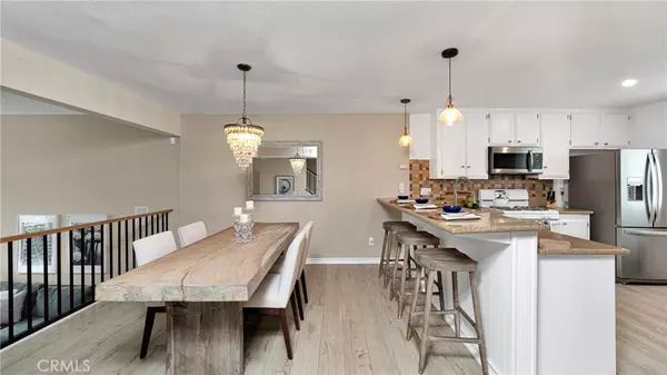 Woodland Hills, CA 91367,22247 Erwin ST