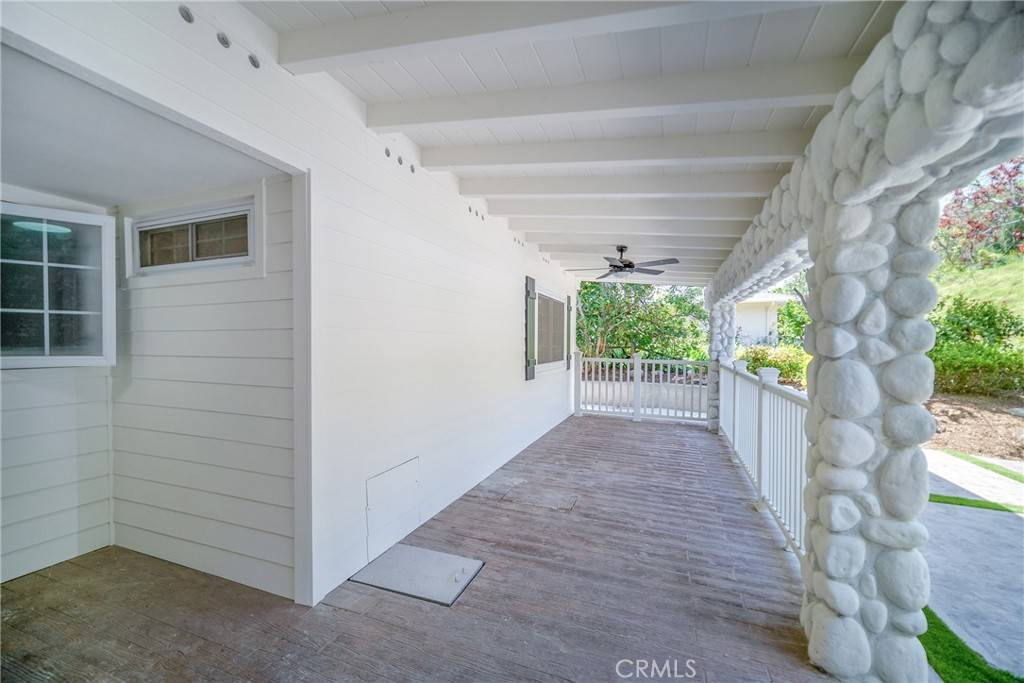 Calabasas, CA 91302,5673 Parkmor RD
