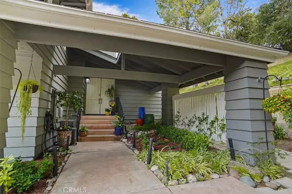 Westlake Village, CA 91362,1408 North View DR