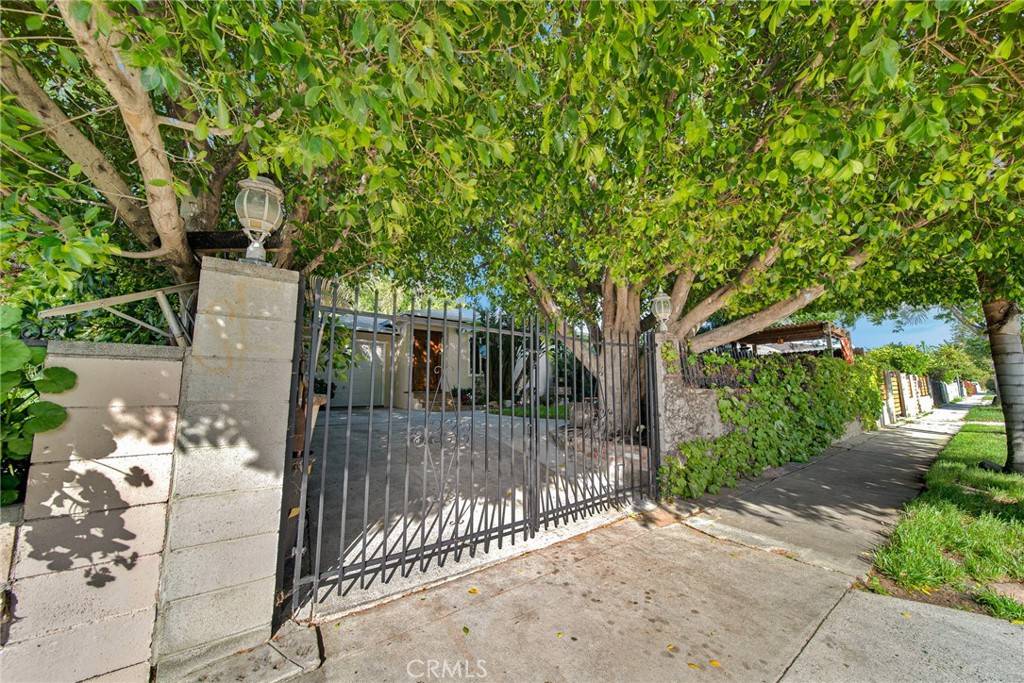 San Fernando, CA 91340,11592 Acala AVE