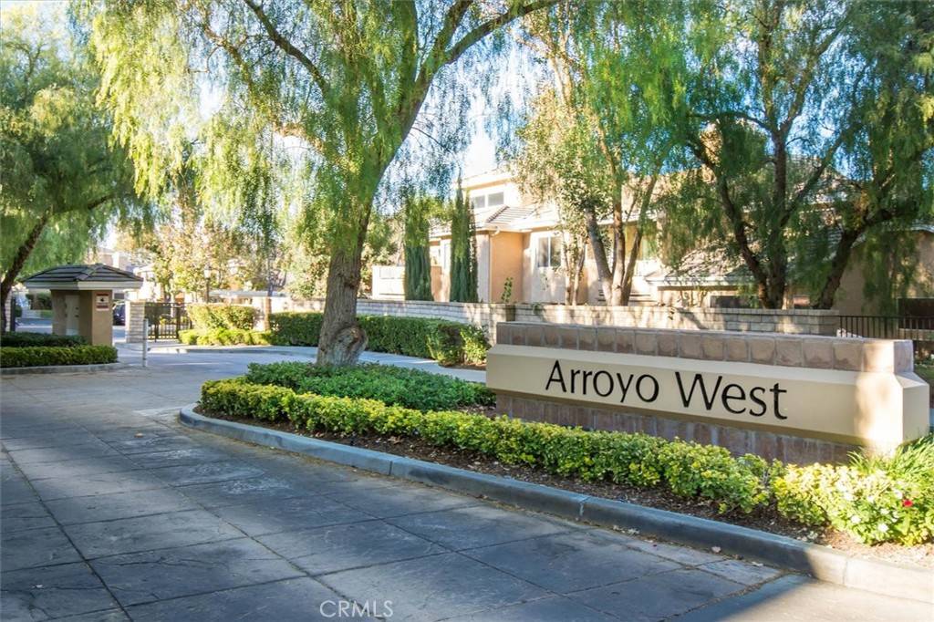 Valencia, CA 91355,24023 Arroyo Park DR #16