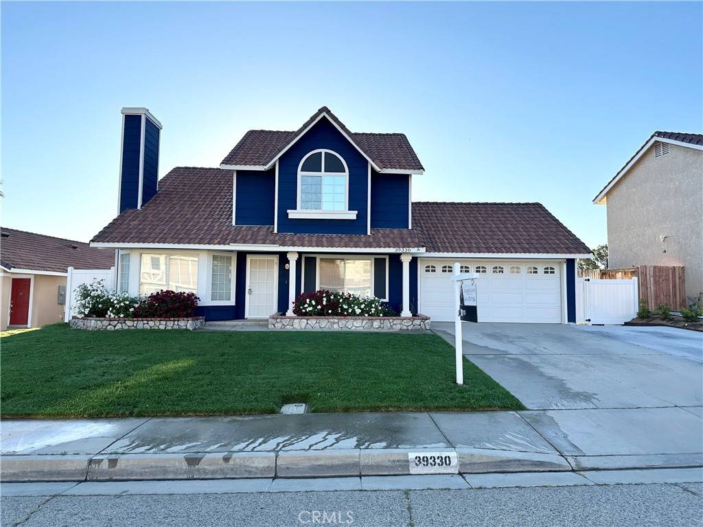 39330 Beacon LN, Palmdale, CA 93551