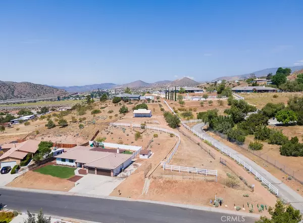 Acton, CA 93510,33675 Santiago RD