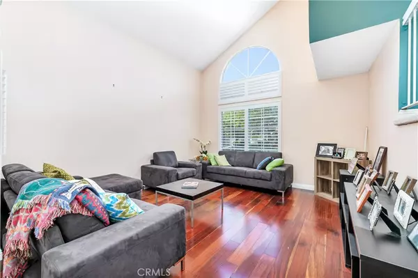 Canyon Country, CA 91351,19906 Towhee CT