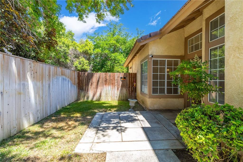Lancaster, CA 93534,45226 Pickford AVE