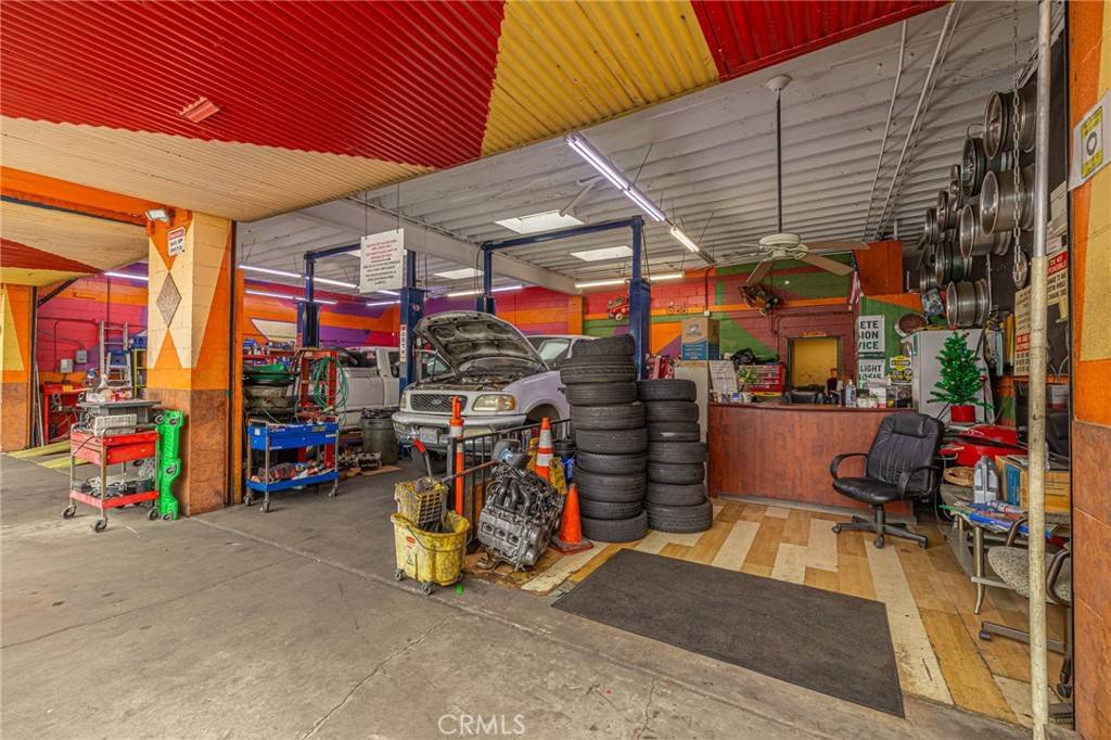 Sunland, CA 91040,8431 Foothill BLVD