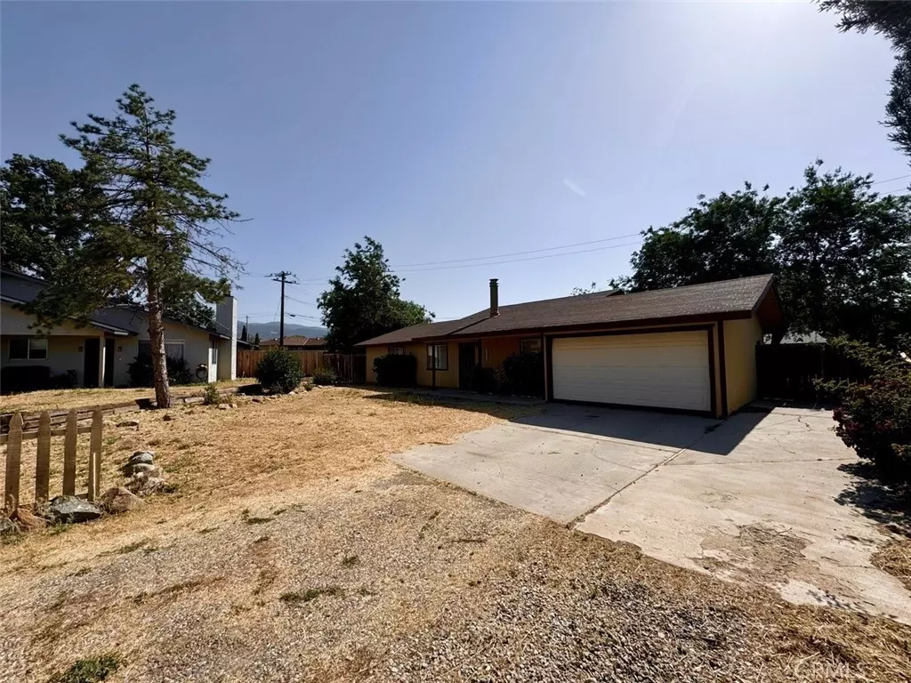 Tehachapi, CA 93561,21401 Brook DR