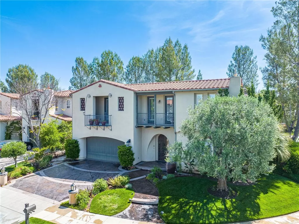 Valencia, CA 91355,24807 Avenida Presidio