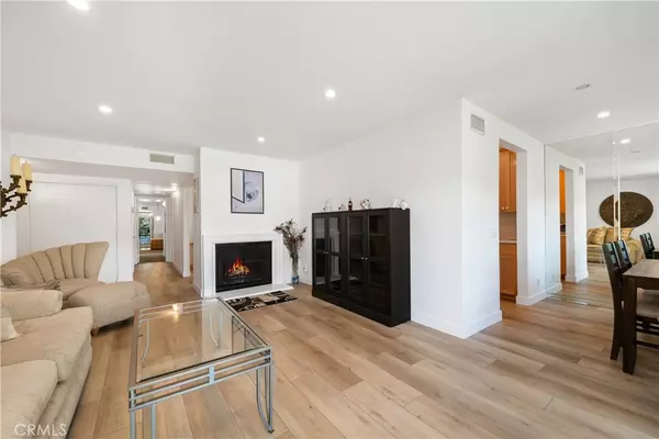 Calabasas, CA 91302,4748 Park Granada #255