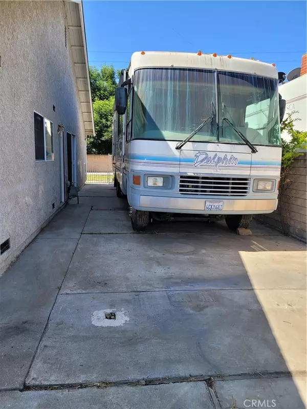 Simi Valley, CA 93065,1692 Downing ST