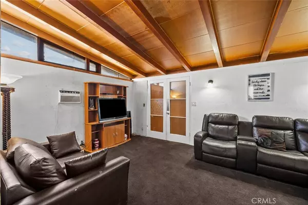 Pacoima, CA 91331,13238 Cornelius ST