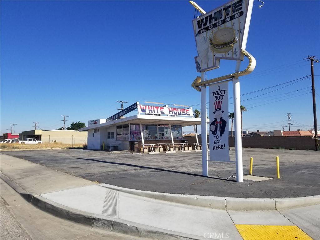 Lancaster, CA 93535,44431 Division ST