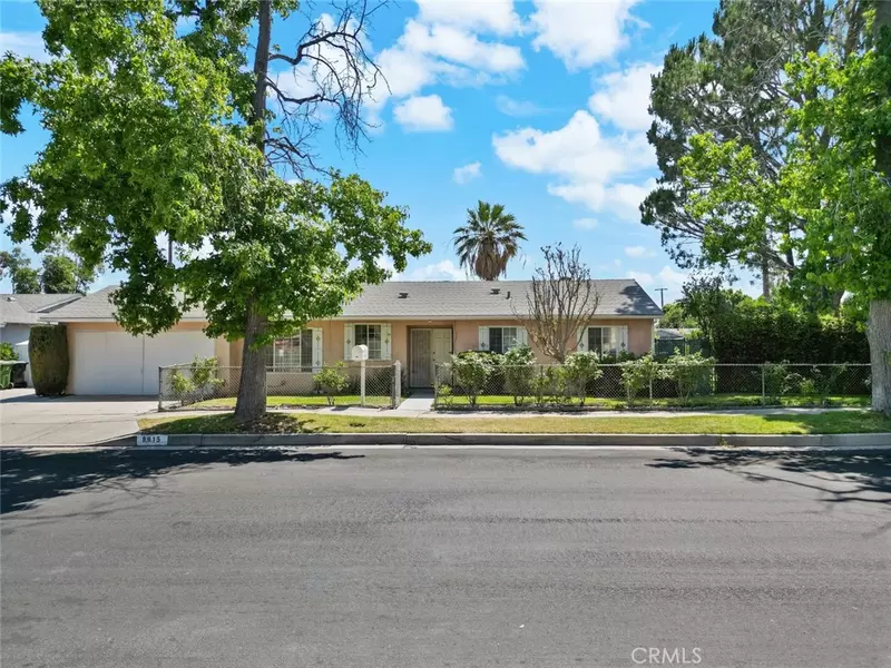 8915 Omelveny AVE, Sun Valley, CA 91352