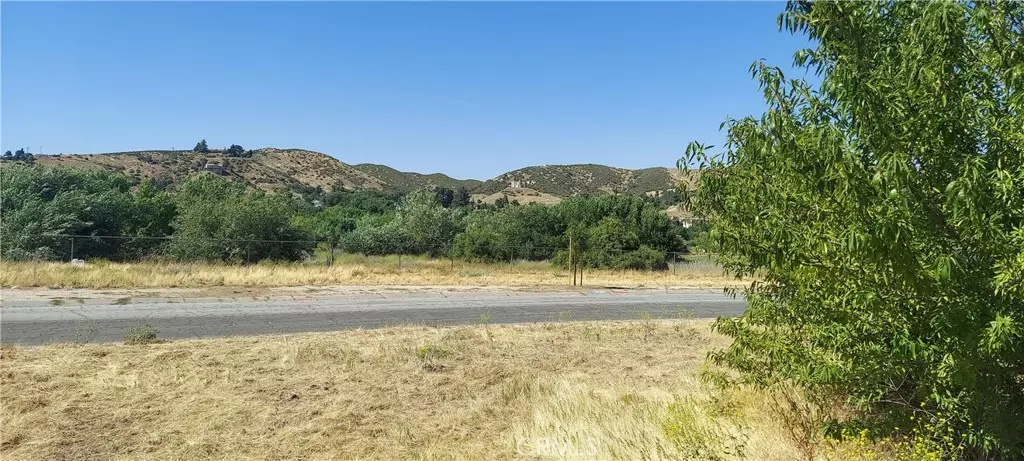 0 Sandrock DR, Lake Hughes, CA 93532