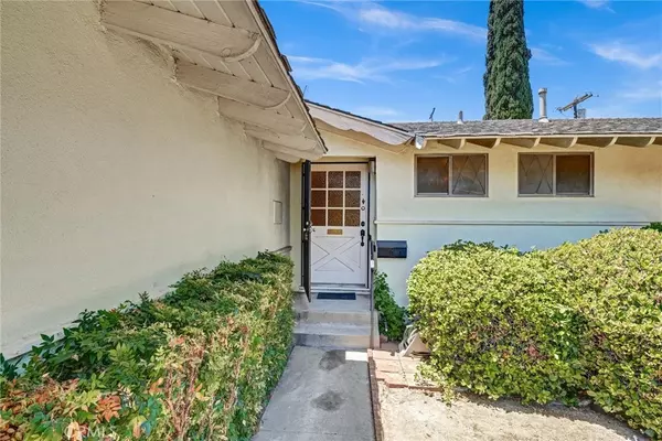 Granada Hills, CA 91344,10357 Debra AVE