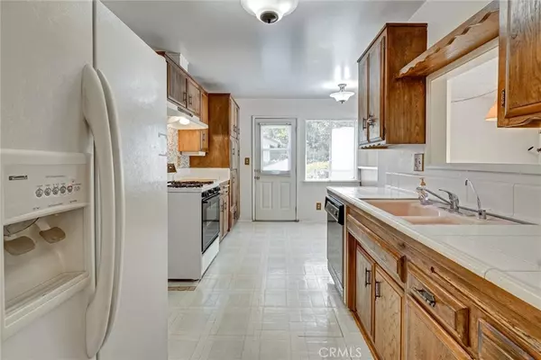 Granada Hills, CA 91344,10357 Debra AVE