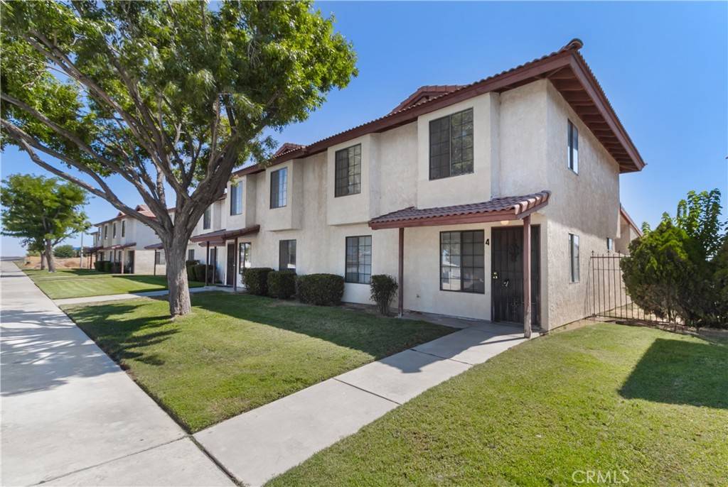 38550 22nd ST E #4, Palmdale, CA 93550