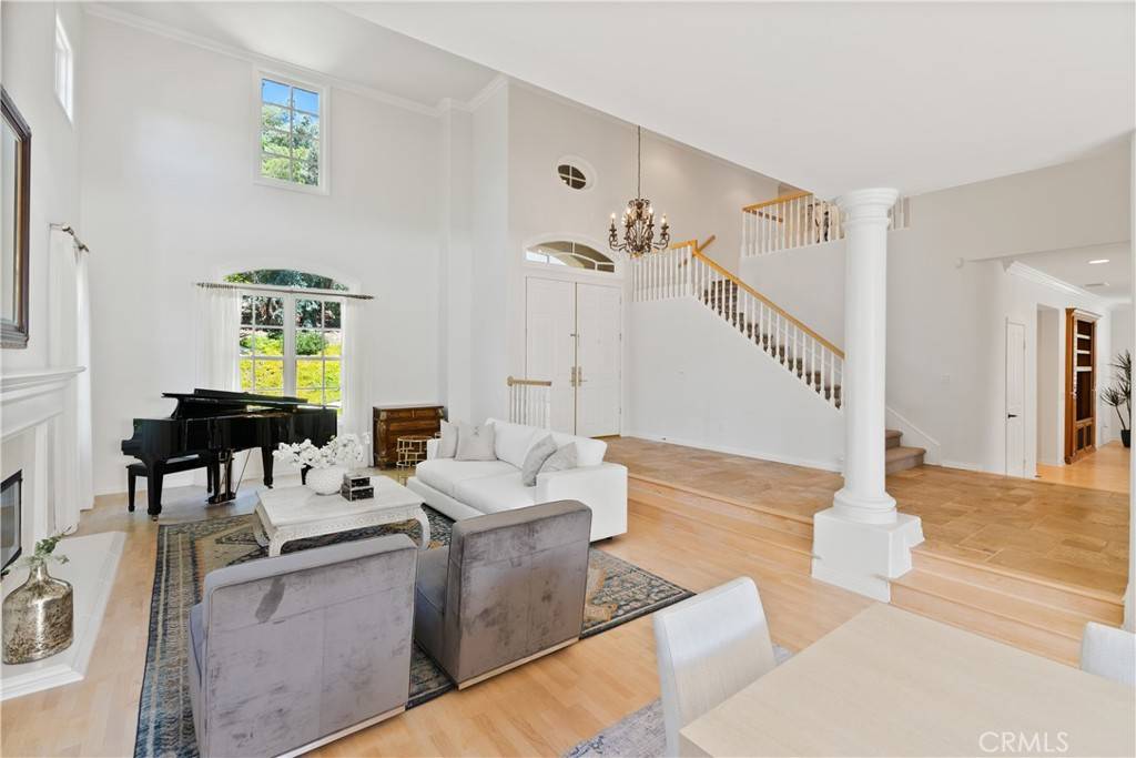 Calabasas, CA 91302,3473 Cordova Drive