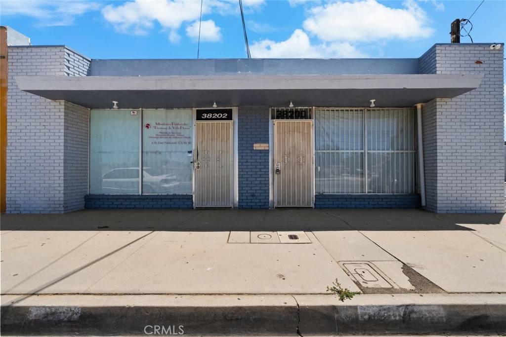 38200 6th ST E, Palmdale, CA 93550