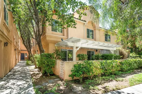 25150 Steinbeck AVE #D, Stevenson Ranch, CA 91381